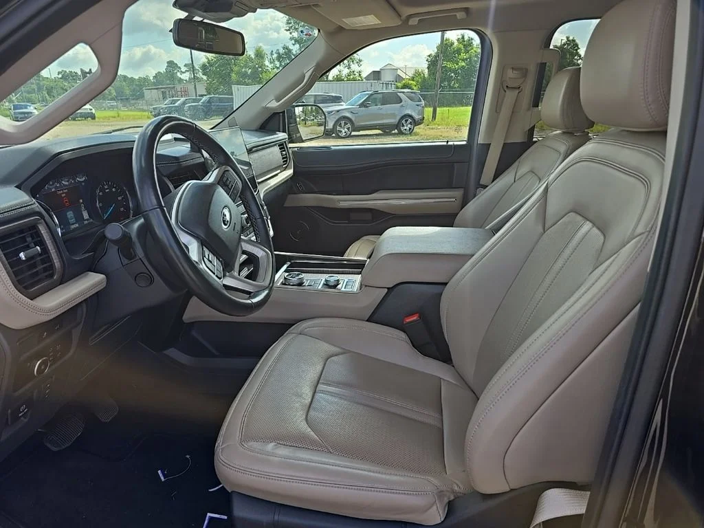 Used 2024 Black Ford Limited image 4