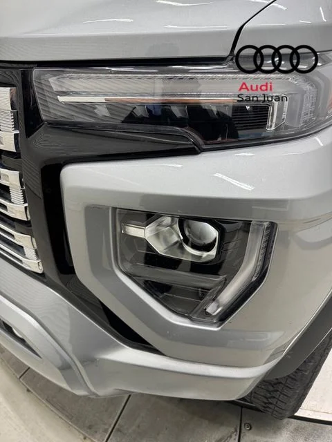 Used 2023 Silver GMC Denali image 5