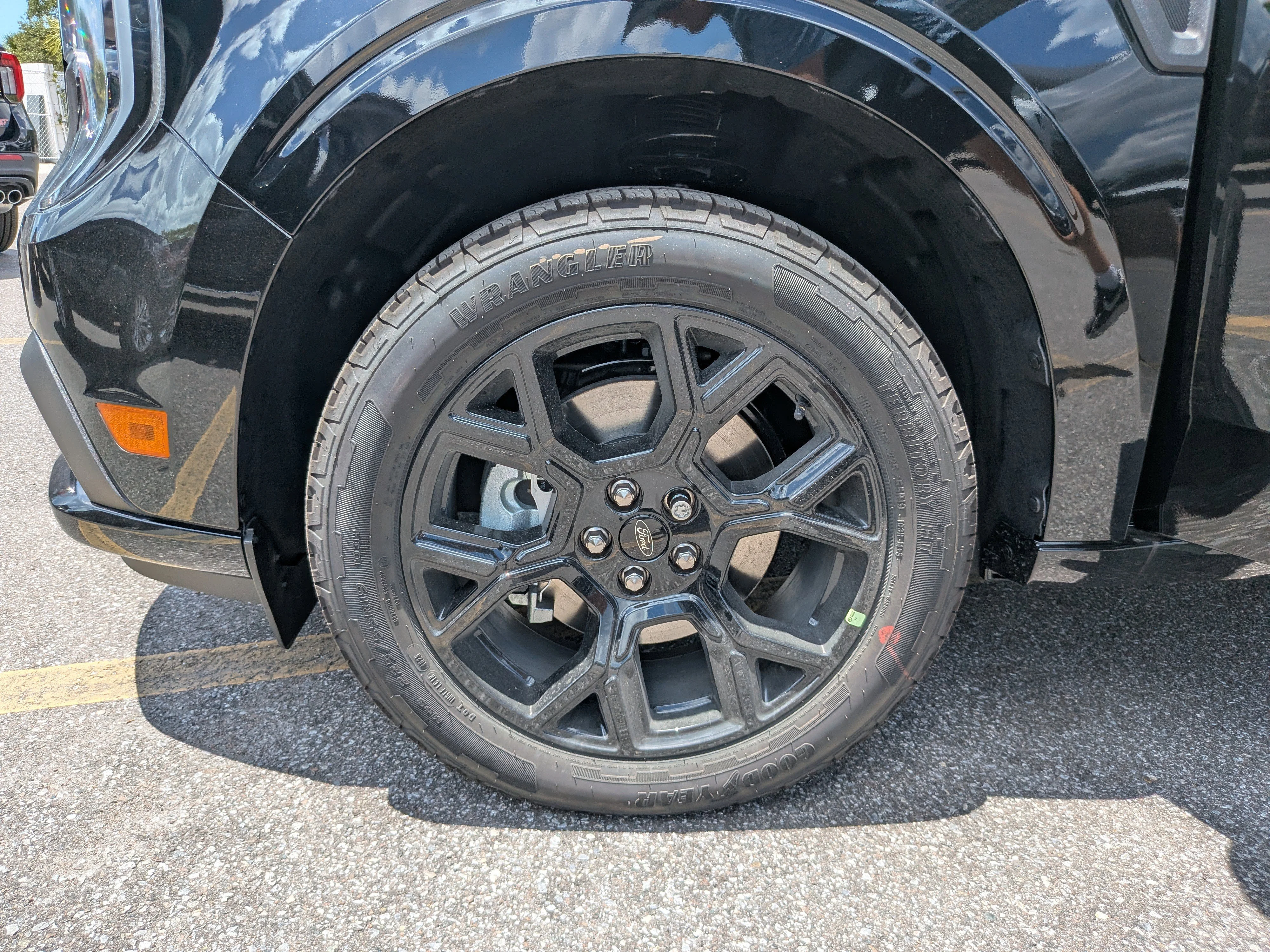 New 2026 Shadow Black Ford Lobo™ image 32
