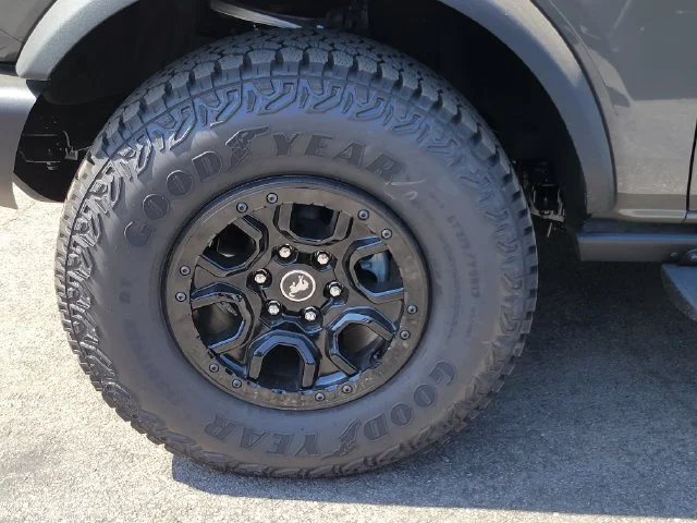 New 2026 Marsh Gray Ford Badlands image 5