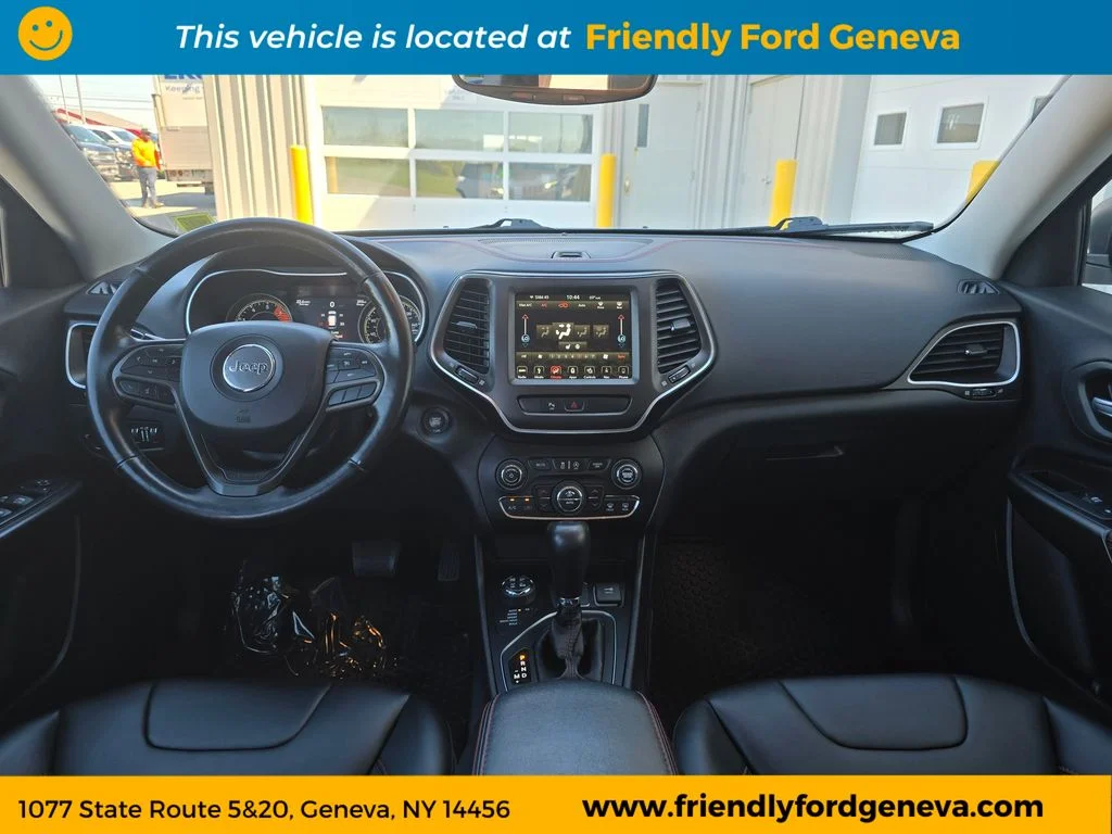 Used 2019 White Jeep Trailhawk image 14