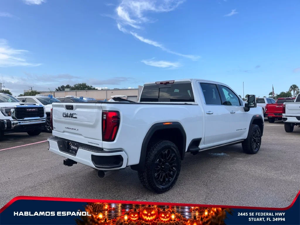 New 2026 Glacier White Tricoat GMC Denali Ultimate image 7