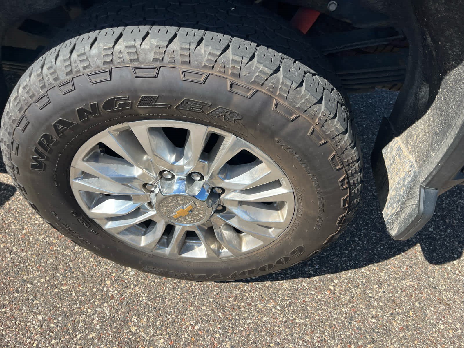 Used 2022 Northsky Blue Metallic Chevrolet High Country image 5