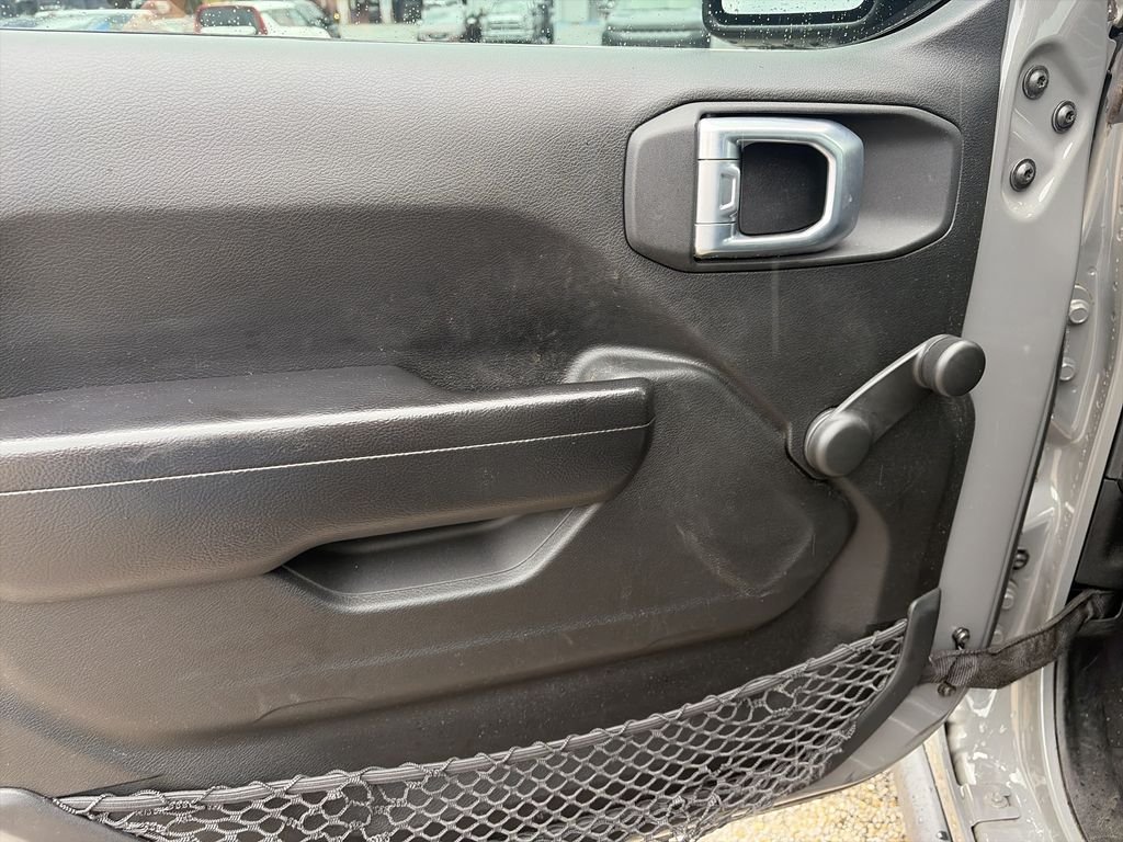 Used 2022 Gray Jeep Willys image 17