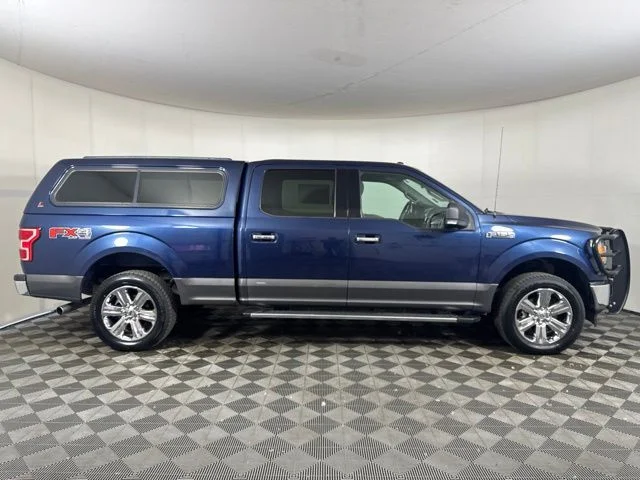 Used 2018 Blue Ford XLT image 2