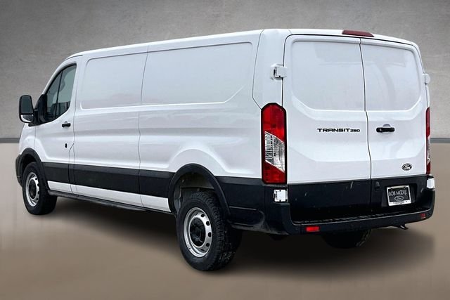 New 2026 Oxford White Ford Base image 3