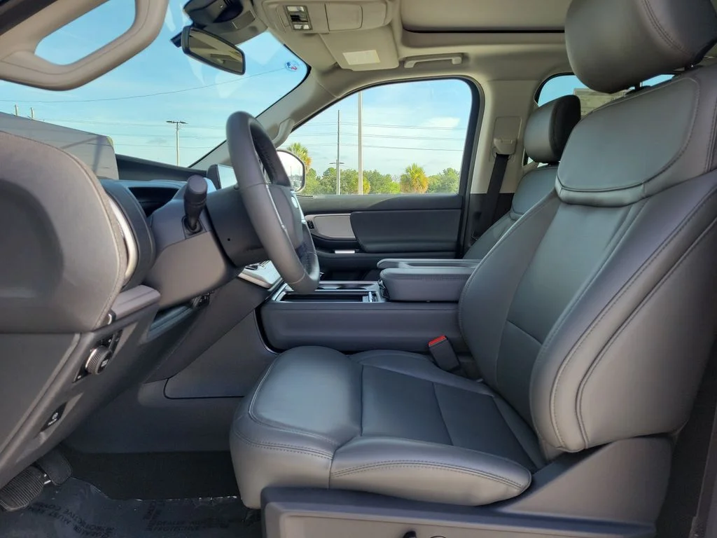 New 2026 Glacier Gray Metallic Tri-Coat Ford MAX Active image 15