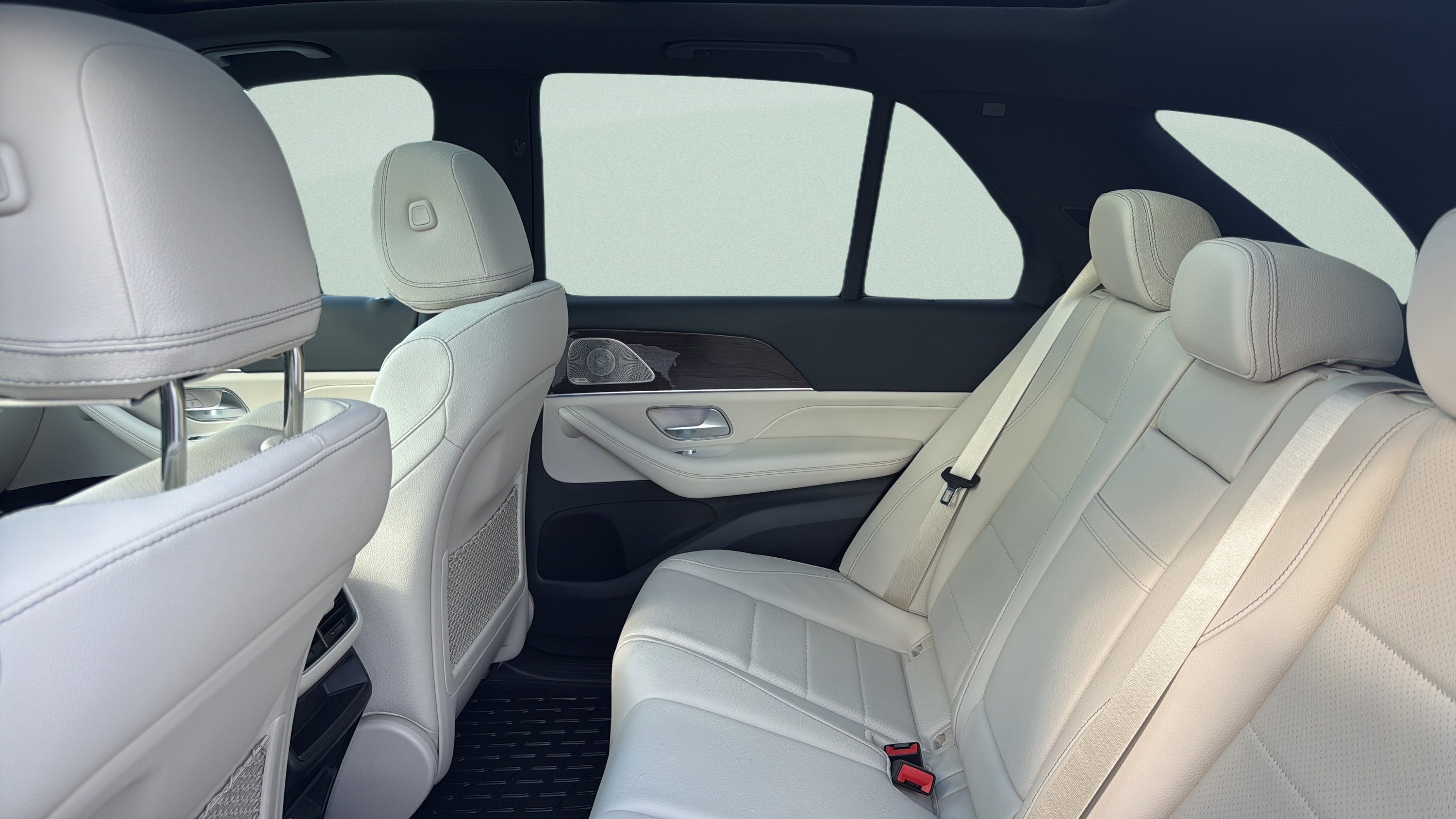 Certified Used 2026 Polar White Mercedes-Benz GLE 450 image 22
