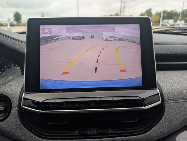 Used 2022 Blue Jeep Latitude image 16