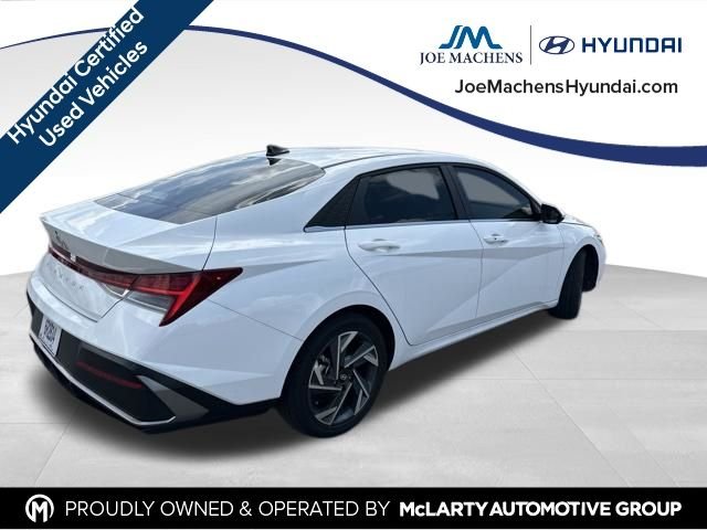 Certified Used 2025 White Hyundai SEL Convenience image 10