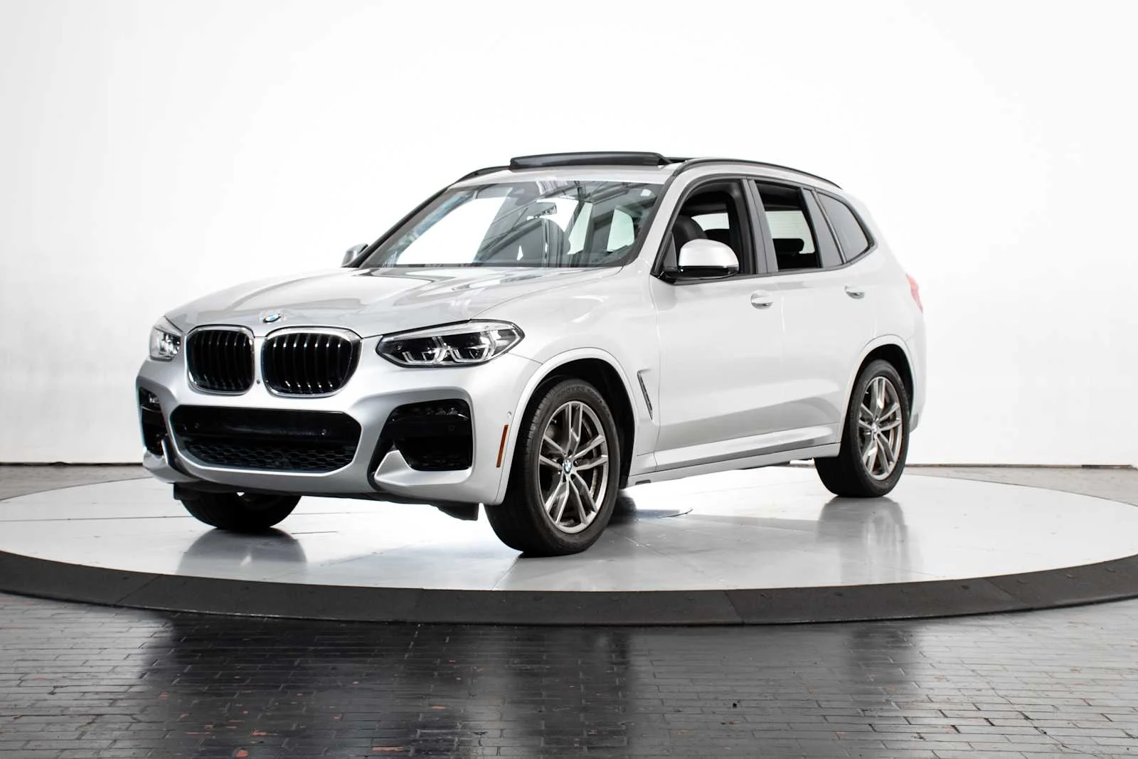 2020 BMW X3 sDrive30i's photo