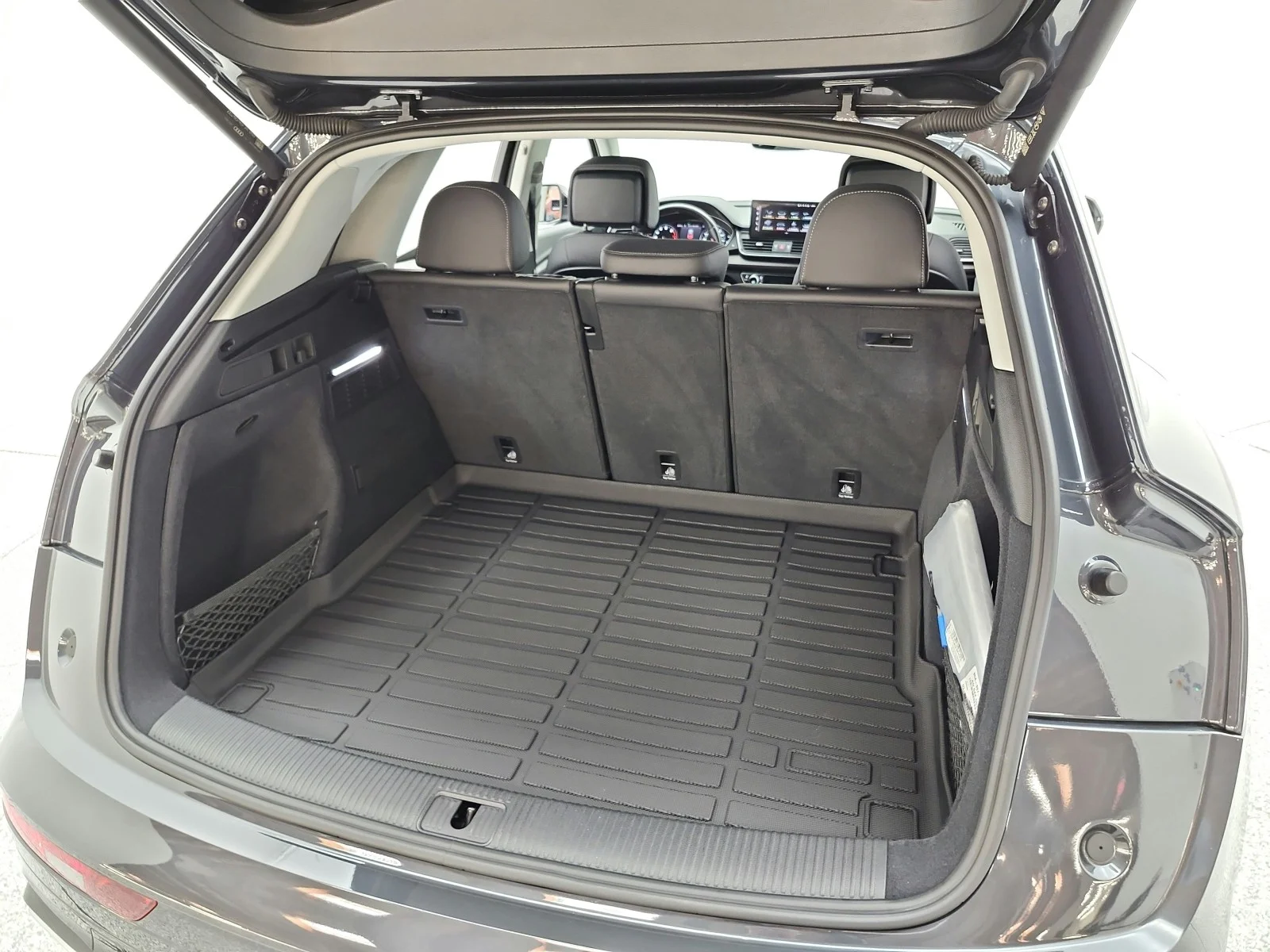 Used 2023 Manhattan Gray Metallic Audi Premium image 21