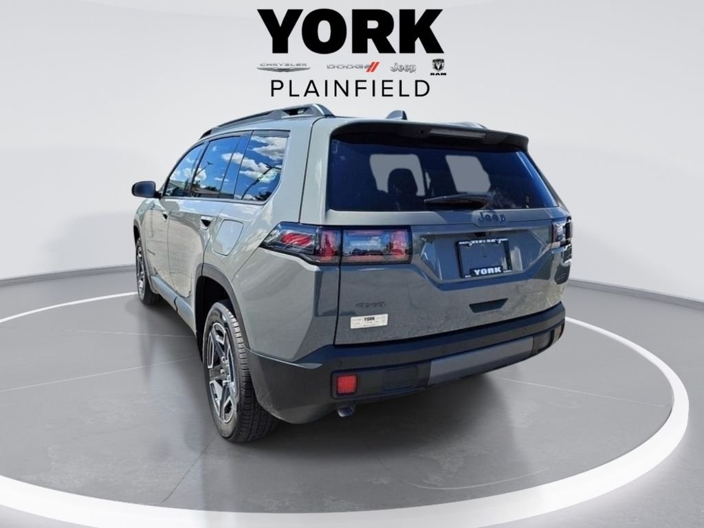 New 2026 Sting-Gray Clearcoat Jeep Laredo image 3