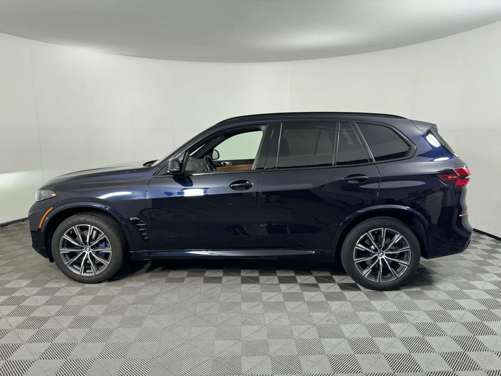 Used 2026 Black BMW xDrive40i image 11