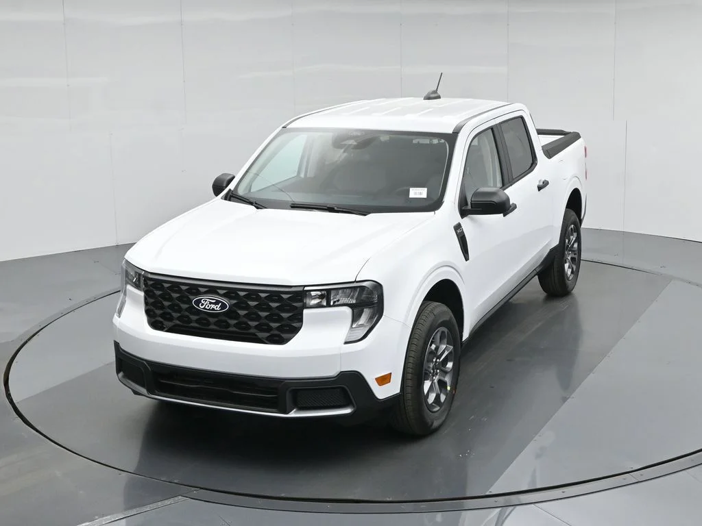 New 2026 Oxford White Ford XLT image 34