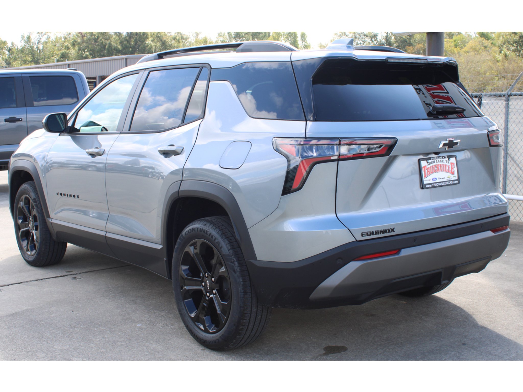 2027 Chevrolet Equinox LT - Photo 14