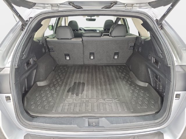 Used 2020 Ice Silver Metallic Subaru Onyx Edition XT image 35