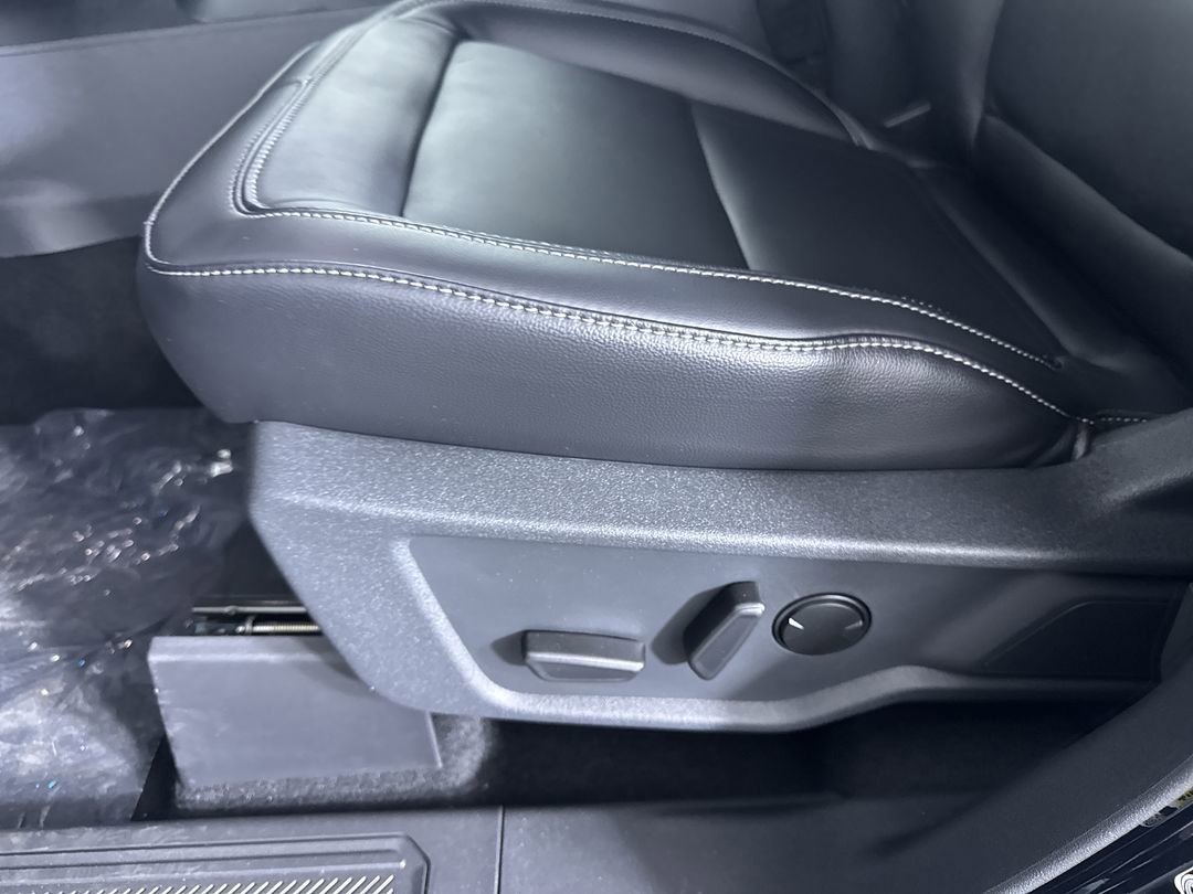 New 2026 Shadow Black Ford Outer Banks image 13