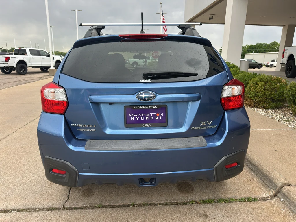 Used 2014 Quartz Blue Pearl Subaru Limited image 9