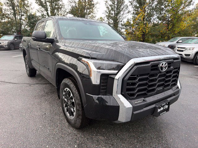 New 2026 Midnight Black Metallic Toyota  SR5 image 3