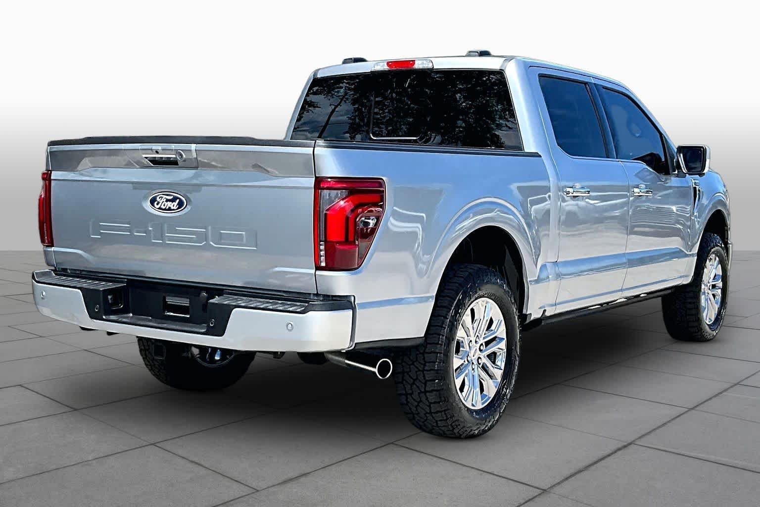 Used 2024 Iconic Silver Metallic Ford LARIAT image 13