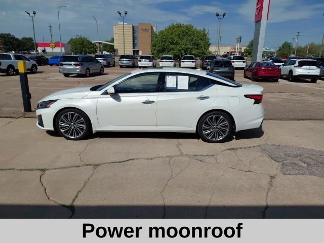 Used 2023 Pearl White Nissan 2.5 SL image 8
