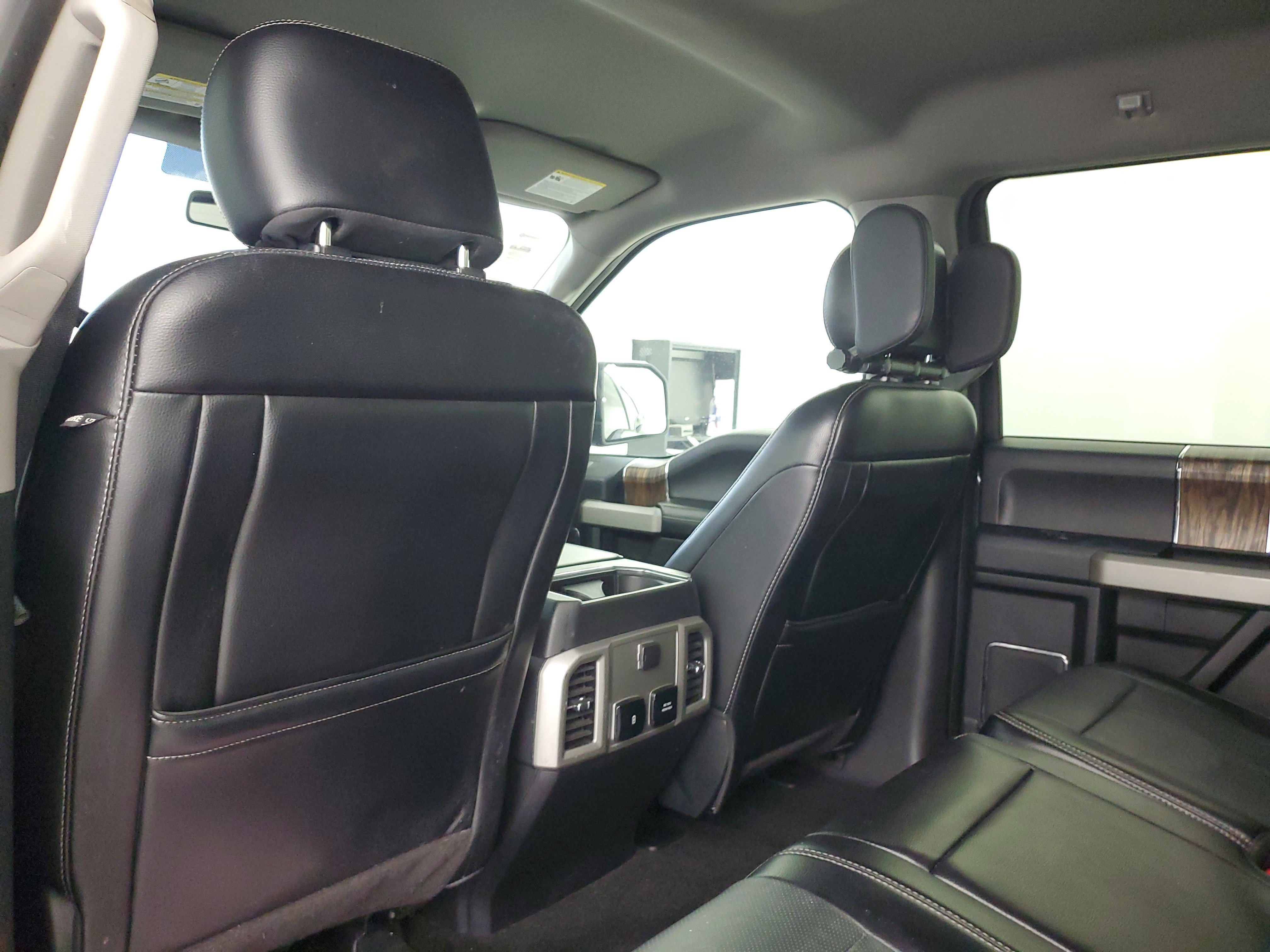 Used 2018 Gray Ford LARIAT image 10