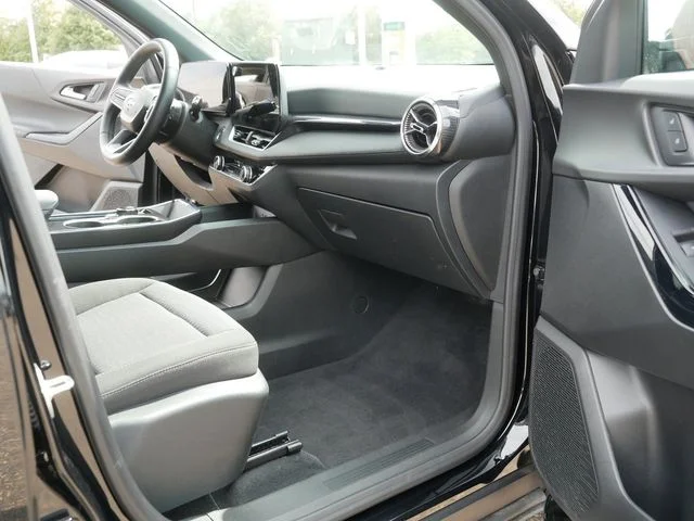 Used 2026 Black Chevrolet LT image 19