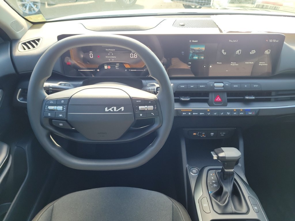 New 2026 Snow White Pearl Kia LXS image 17