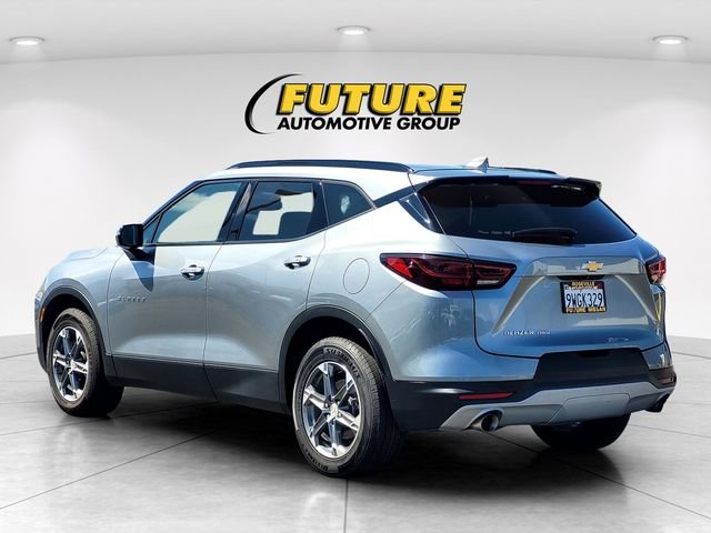 Used 2023 Gray Chevrolet LT image 6