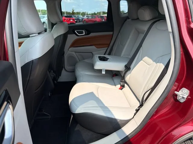 Used 2022 Red Jeep Limited image 27