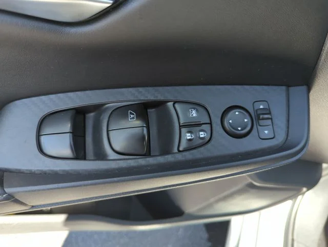 Used 2023 Silver Nissan S image 30