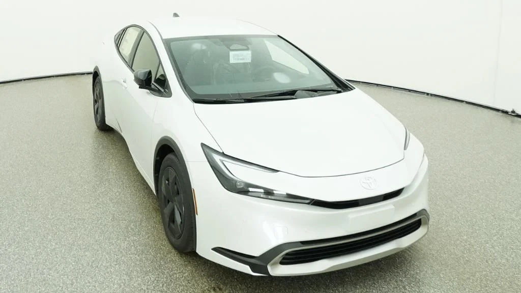 New 2026 Wind Chill Pearl Toyota SE image 39