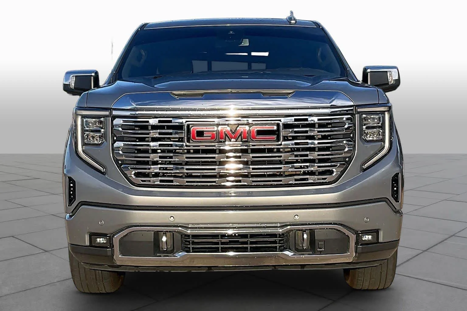 Used 2024 Sterling Metallic GMC Denali image 4