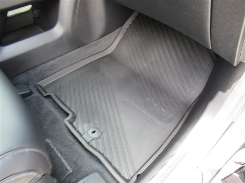 Used 2027 Black Kia SX image 31