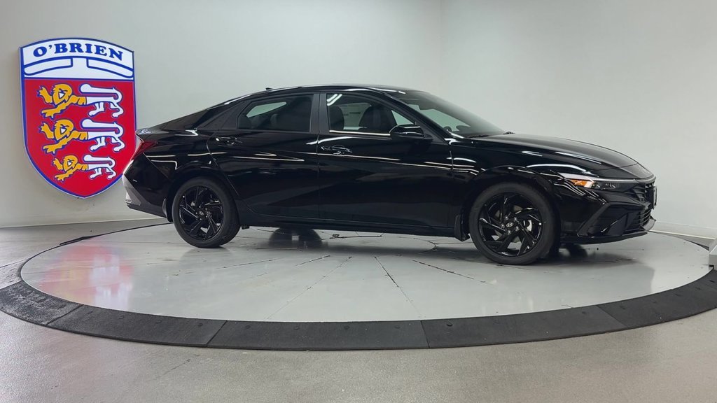 Used 2026 Abyss Black Hyundai SEL Sport image 8