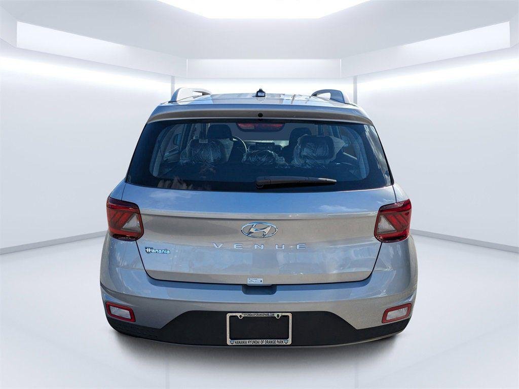 New 2026 Silver Hyundai SEL image 4