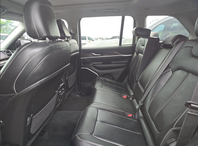 Used 2022 Black Jeep 4xe image 7