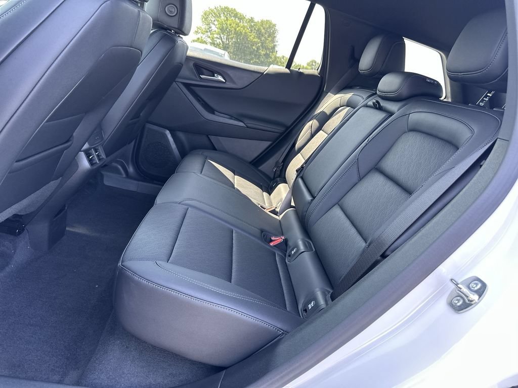 New 2026 Summit White Chevrolet LT image 28