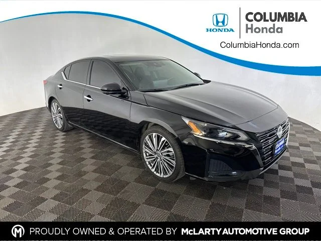 Used 2023 Black Nissan 2.5 SL image 1