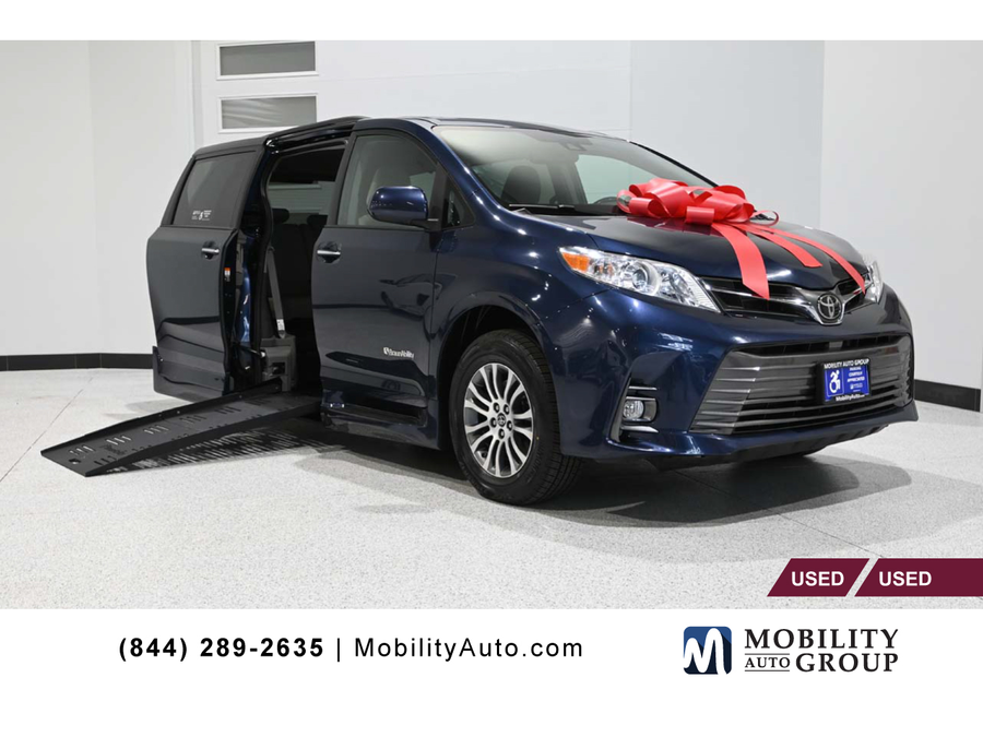 2020 Toyota Sienna XLE