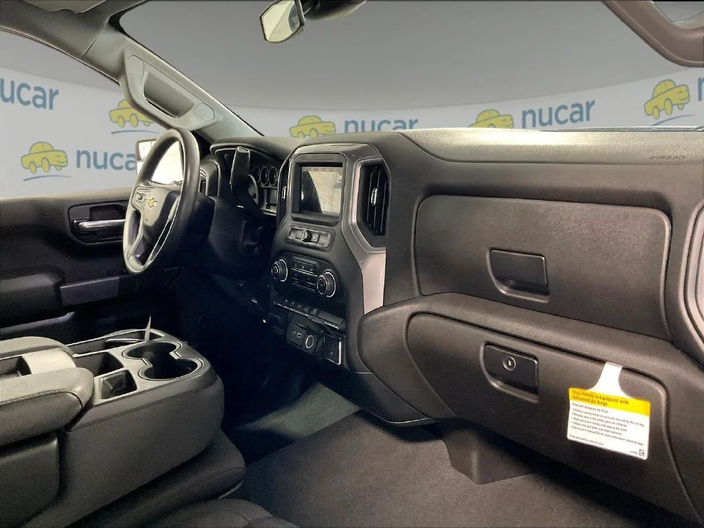 Used 2023 White Chevrolet Custom image 14