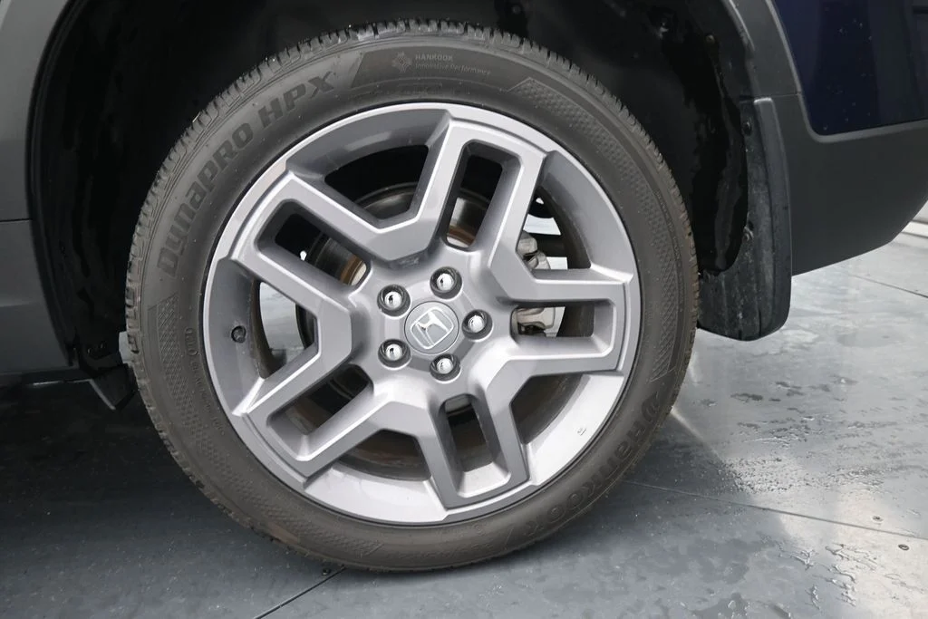 2023 Honda Passport EX-L - Photo 15