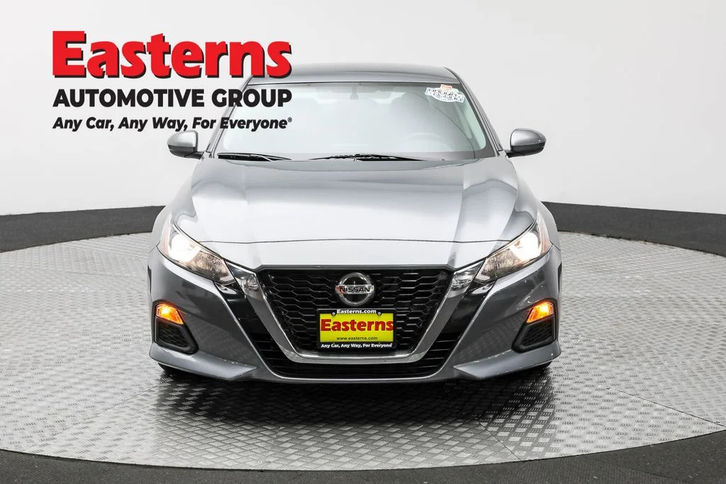 Used 2020 Gray Nissan 2.5 S image 2