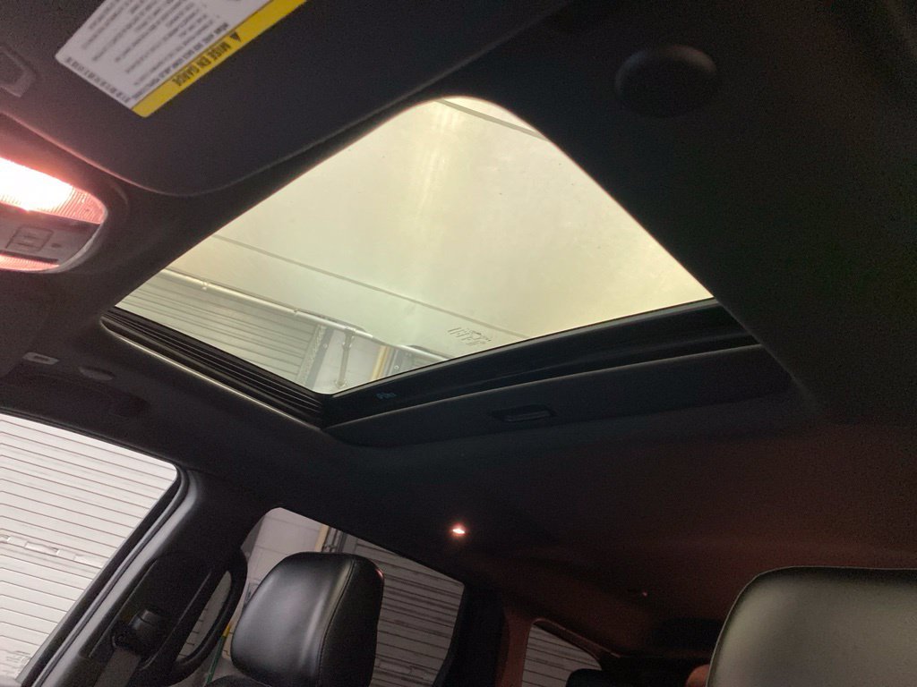 Used 2018 Silver Jeep Altitude image 18