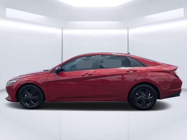 Used 2022 Red Hyundai SEL image 6