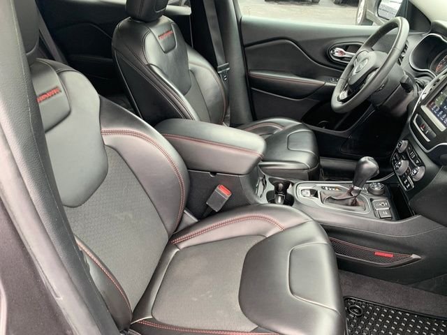 Used 2022 Gray Jeep Trailhawk image 11
