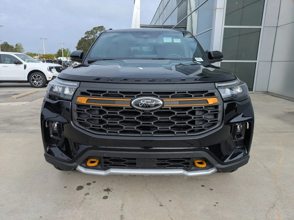 New 2026 Agate Black Metallic Ford Tremor image 8