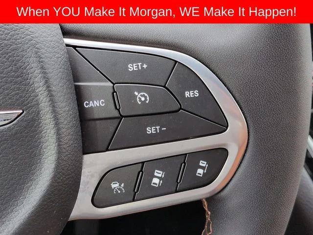 Used 2024 Red Chrysler Pinnacle image 30