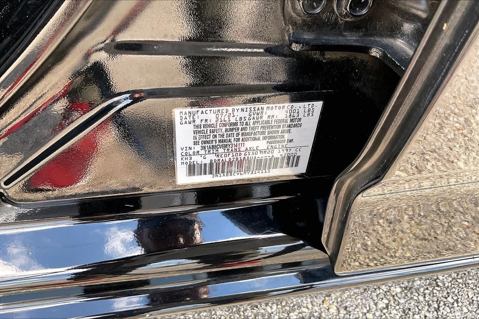 Used 2021 Super Black Nissan SV image 30